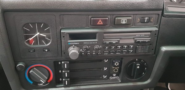 BMW Car Audio Upgrade with Classic look