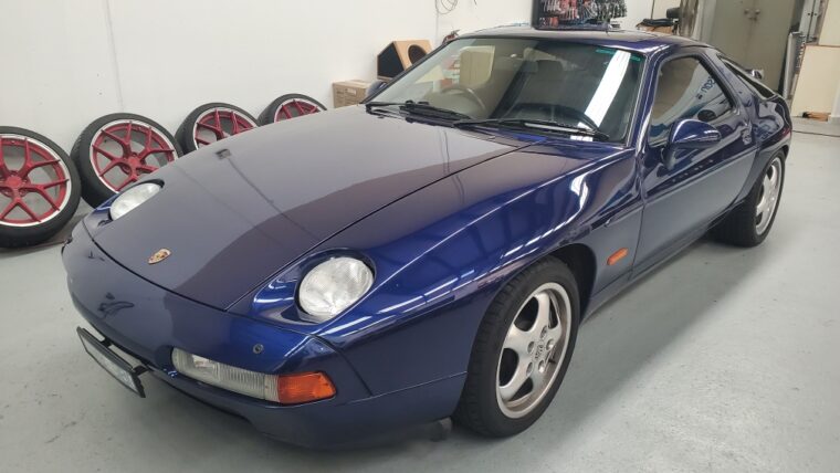 Porsche 928 GTS Ariel Antenna Installation