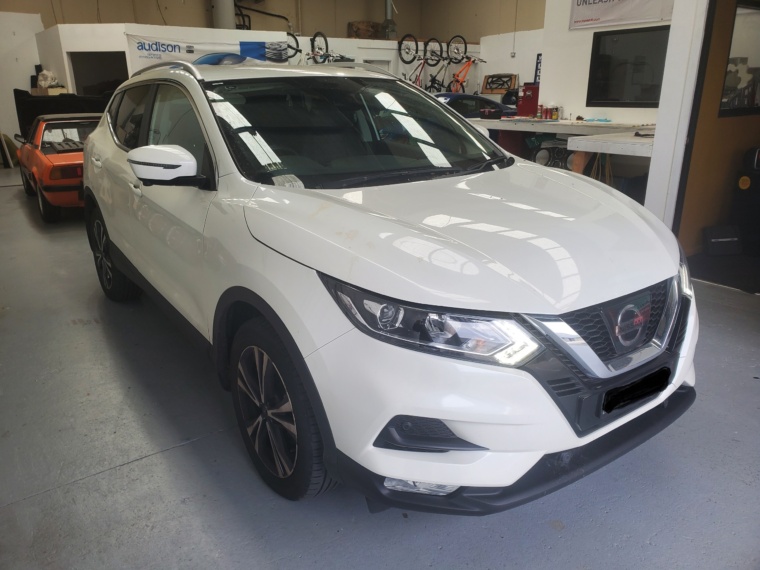 Nissan Qashqai Upgrade: Aerpro 10-Inch AV Screen with 360-Degree Reverse Camera