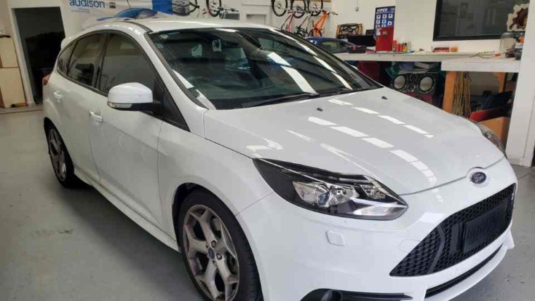 Ford Focus Car Audio Upgrade With Pioneer Unit