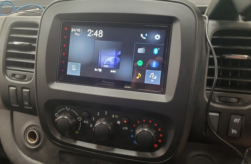 Renault Van Upgrade – Head Unit & Reverse Camera