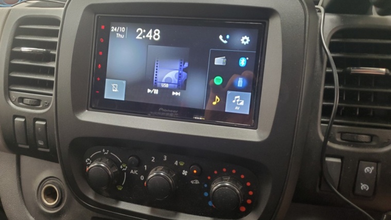 Renault Van Upgrade – Head Unit & Reverse Camera