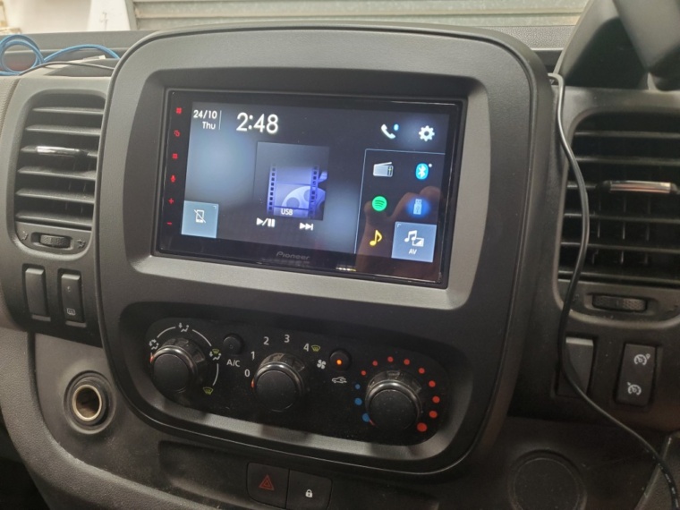 Renault Van Upgrade – Head Unit & Reverse Camera