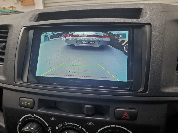 Toyota-Hilux-Reverse-Camera