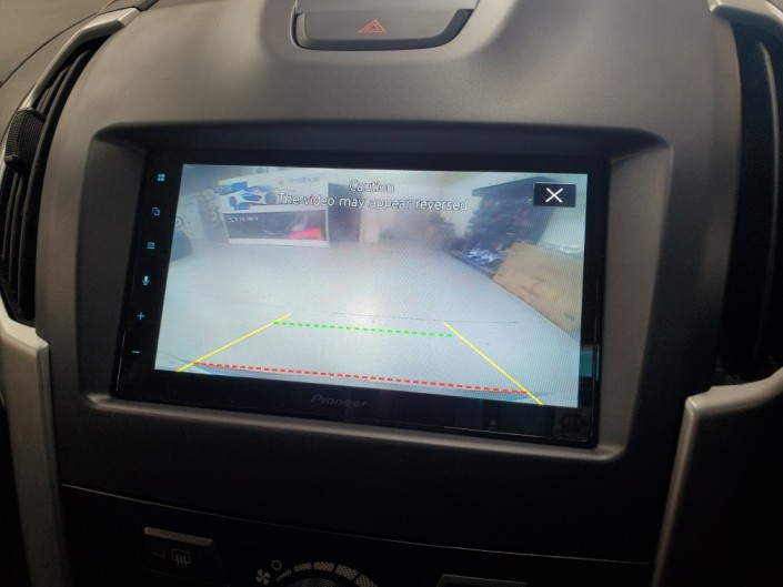 Holden-Colorado-reverse-camera