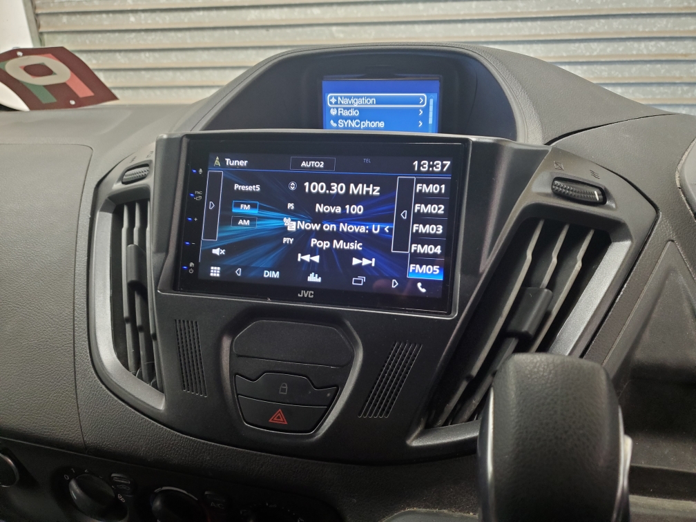 Ford-Transit-Van-Head-Unit-Installation