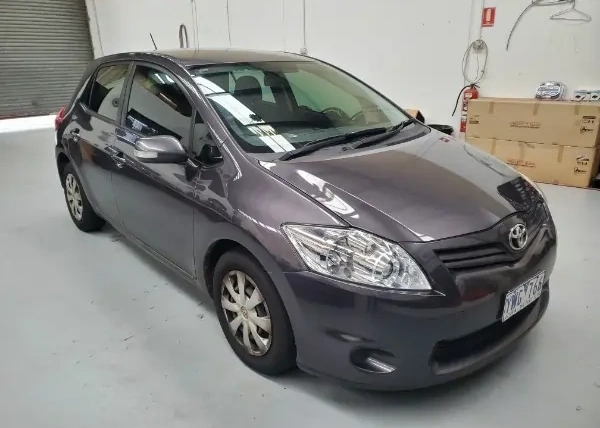 Upgraded a Toyota Corolla with Apple CarPlay & Reverse Camera