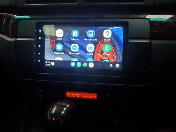 Kenwood Head Unit Installed in BMW Series 3