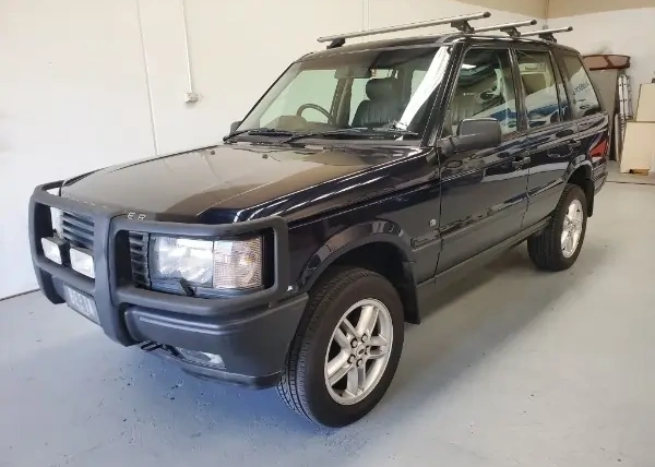 Range Rover Pioneer Fold-Out Screen with Apple CarPlay & Android Auto