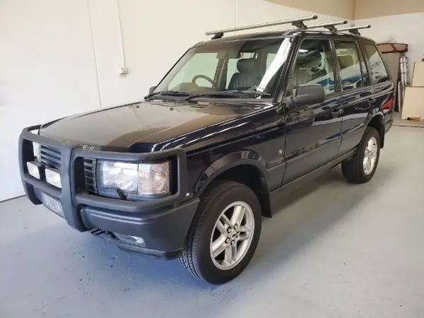 Range Rover Pioneer Fold-Out Screen with Apple CarPlay & Android Auto