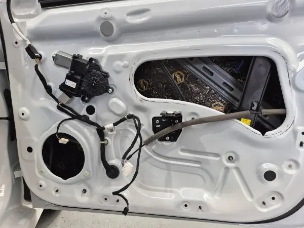 MG Sedan Car Sound Deadening MG Sedan Car Sound Deadening